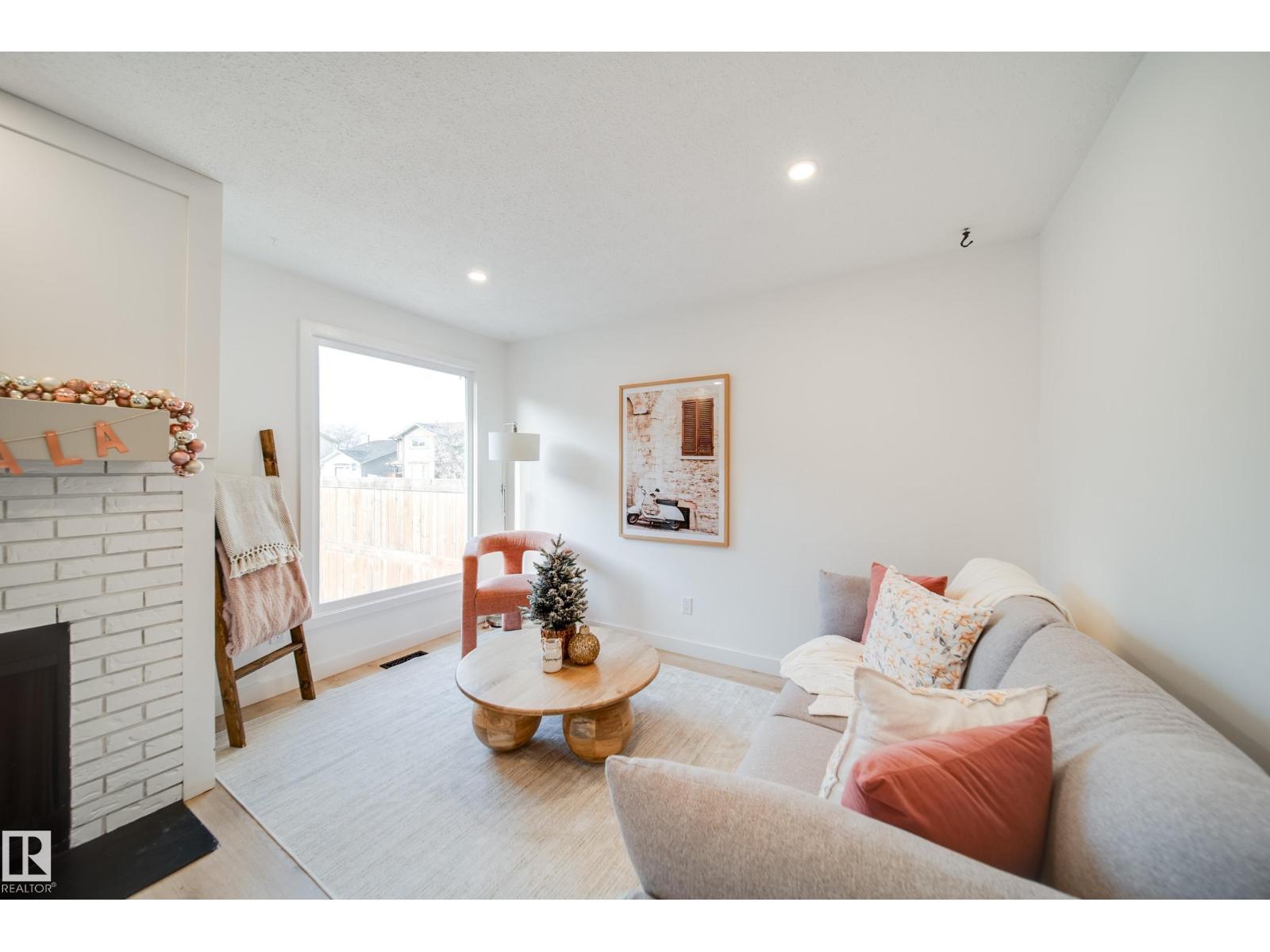 475 DUNLUCE RD NW, Edmonton