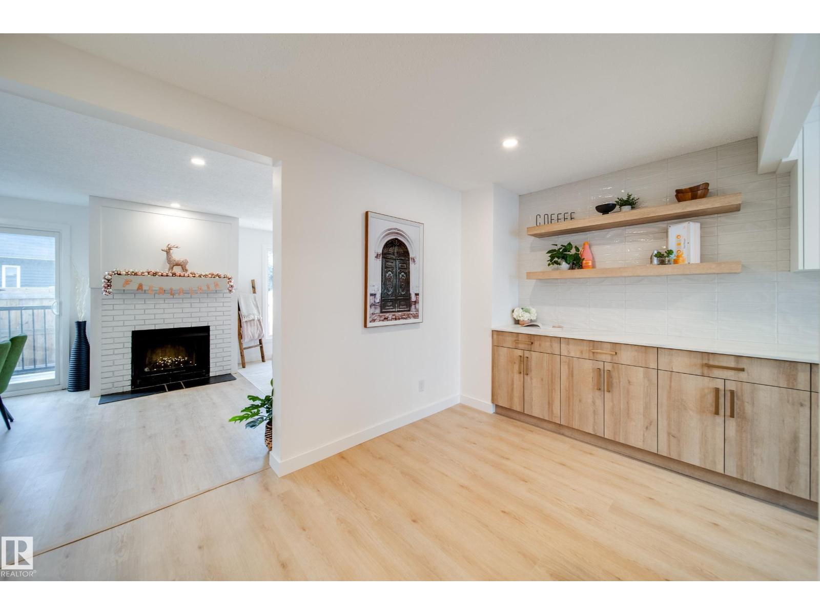 475 DUNLUCE RD NW, Edmonton