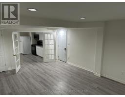 Lower 155 Highland Crescent, Toronto, ON M2L1H2 Photo 11