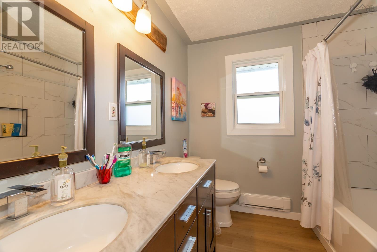 Property 21 of 43 of 882 Tremont Mountain Road