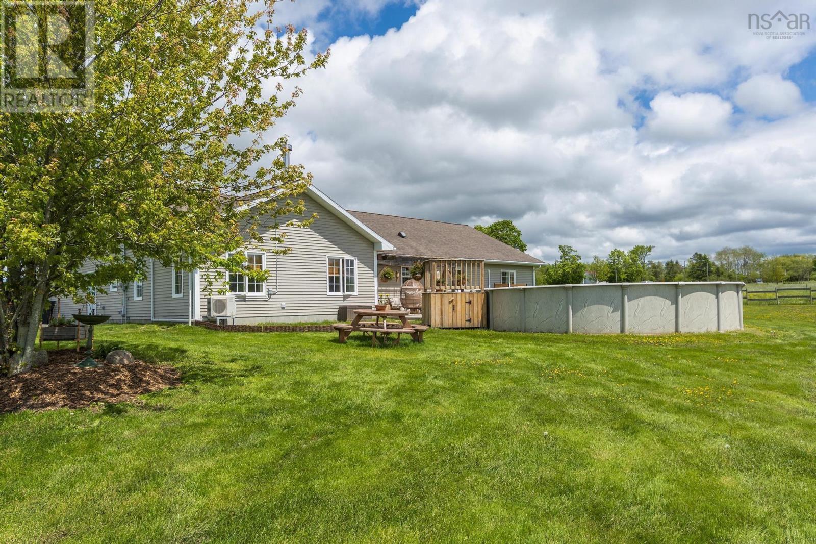 Property 39 of 49 of 10928 Highway 1