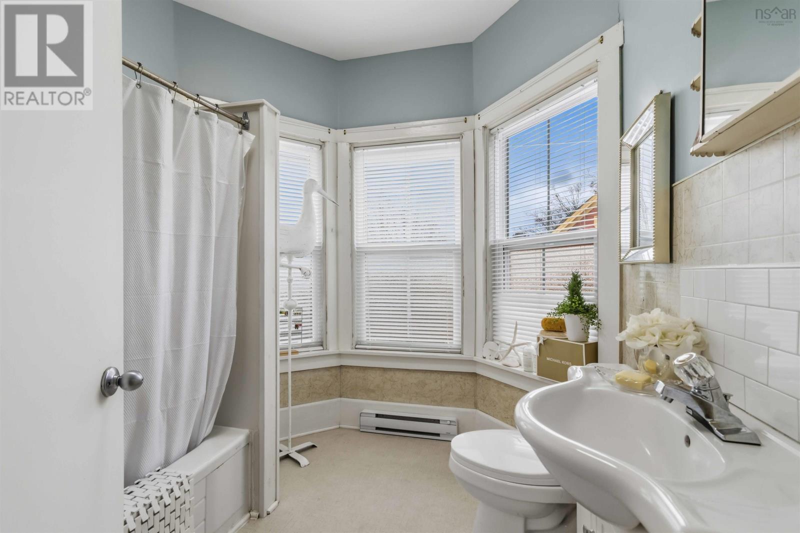 Property 13 of 36 of 499 Main Street