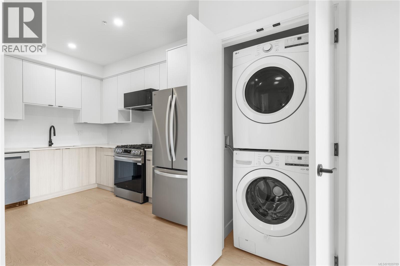 502 2629 Millstream Rd, Langford