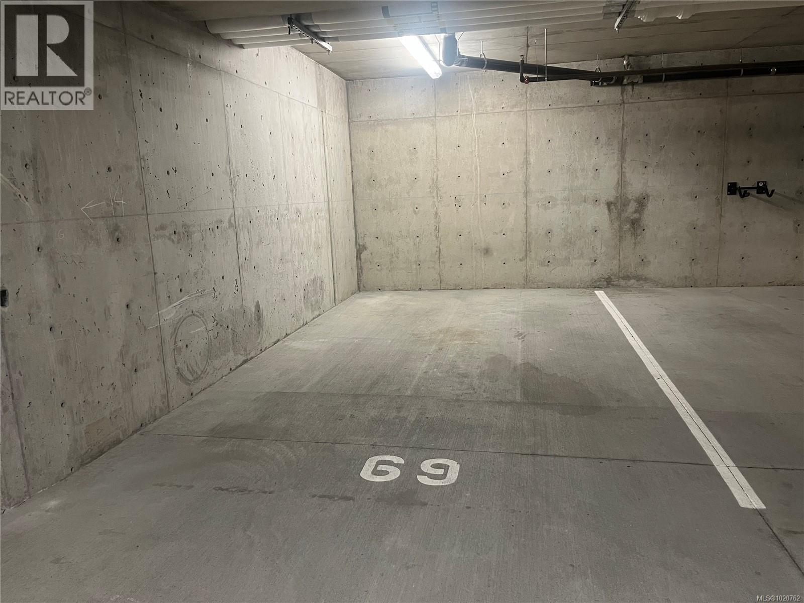 201 9809 Seaport Place, Sidney