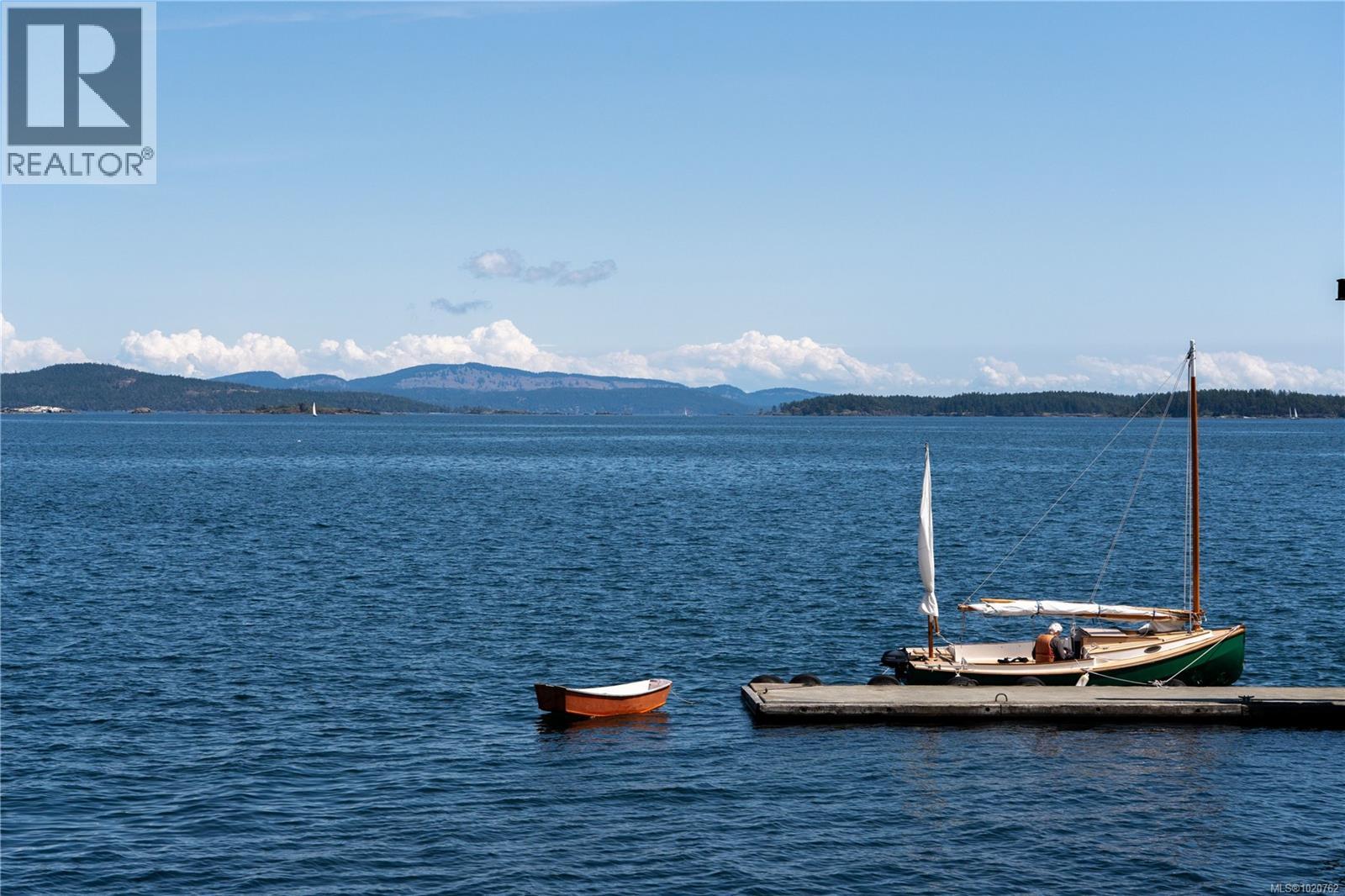 201 9809 Seaport Place, Sidney