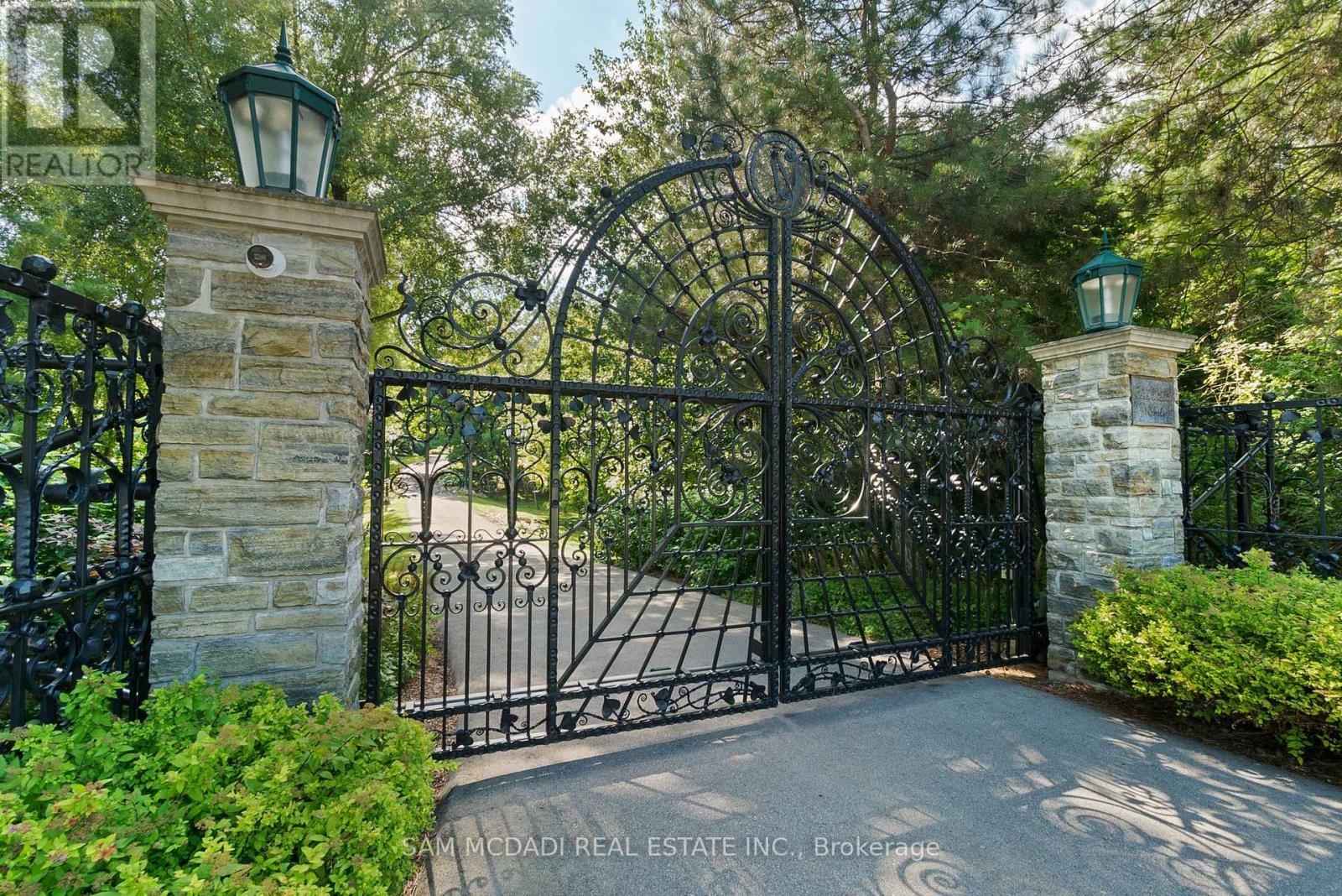 10140 PINEVIEW TRAIL - Photo 2 of 49, Milton, Ontario