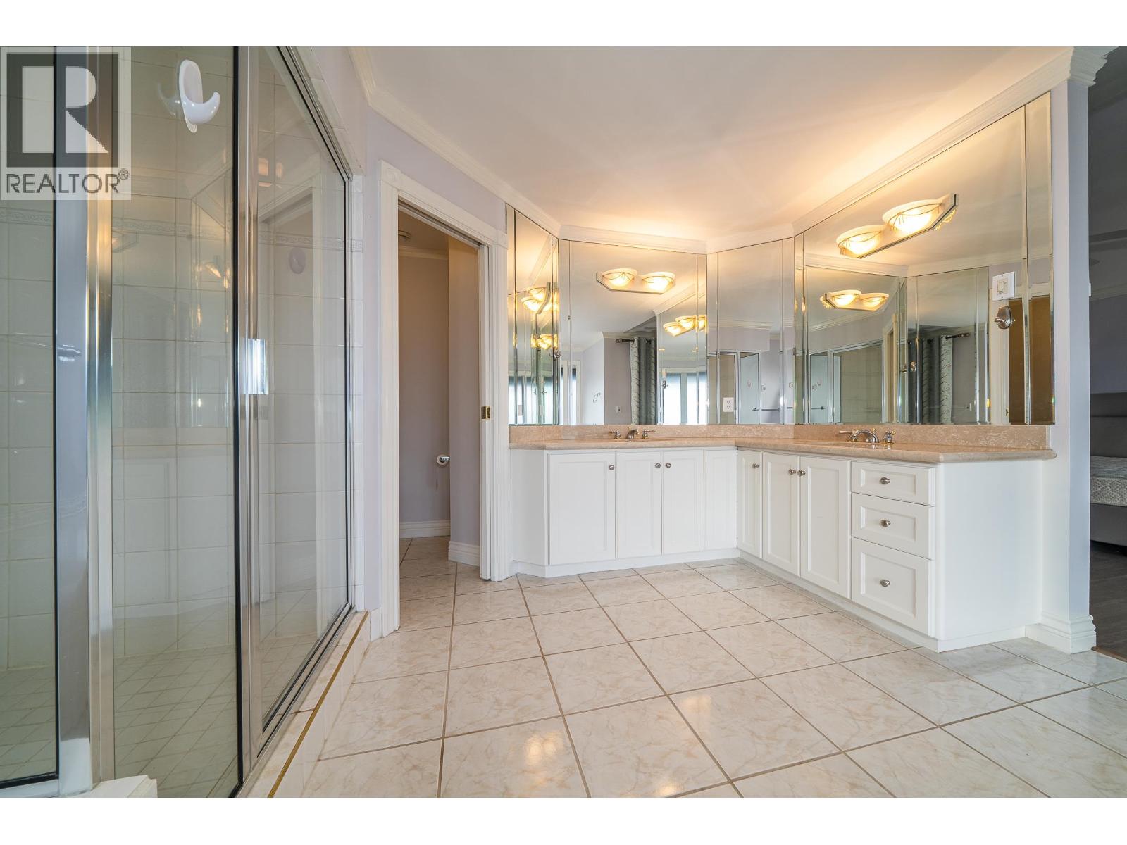 2126 LORRAINE AVENUE, Coquitlam