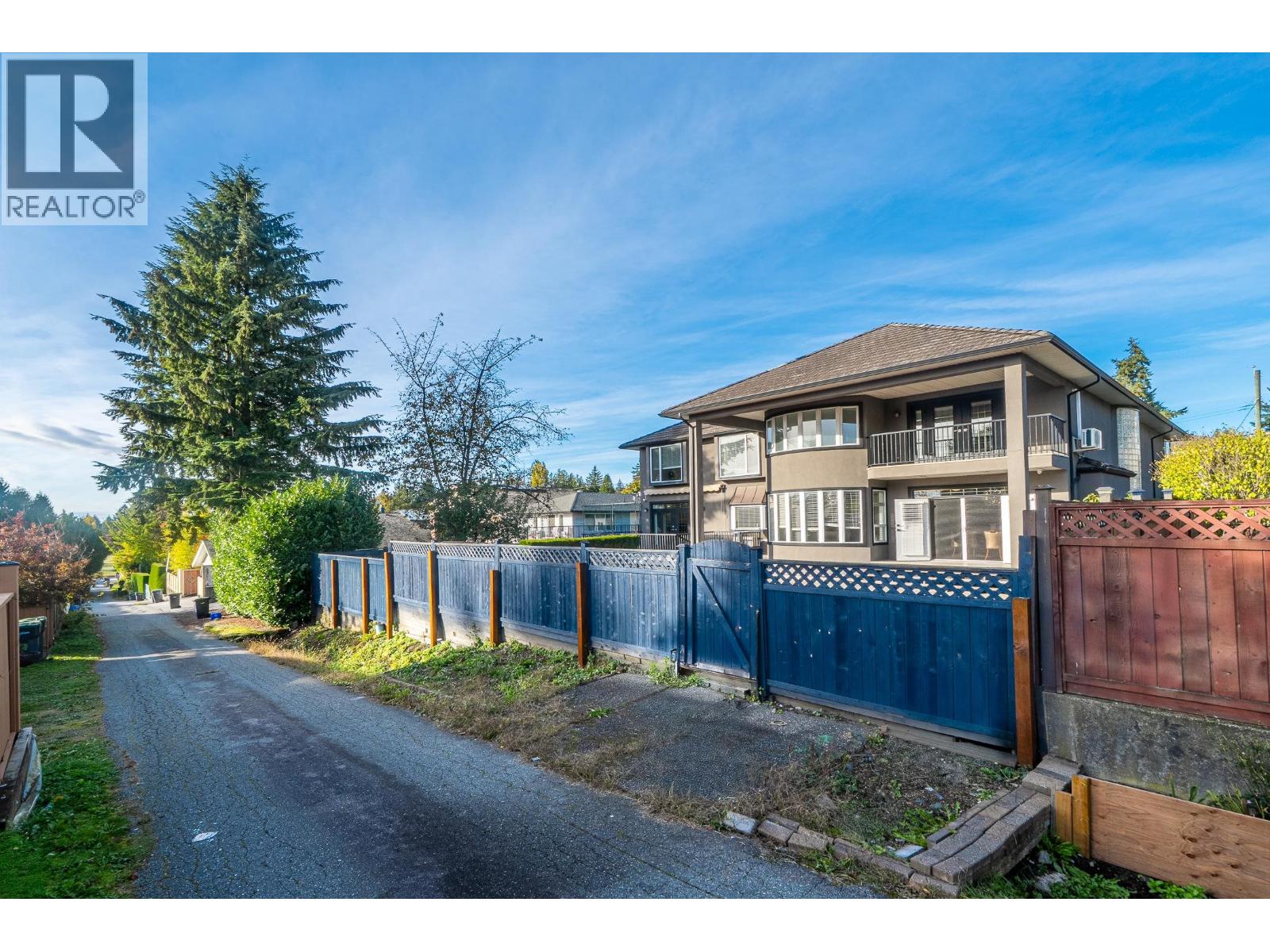 2126 LORRAINE AVENUE, Coquitlam