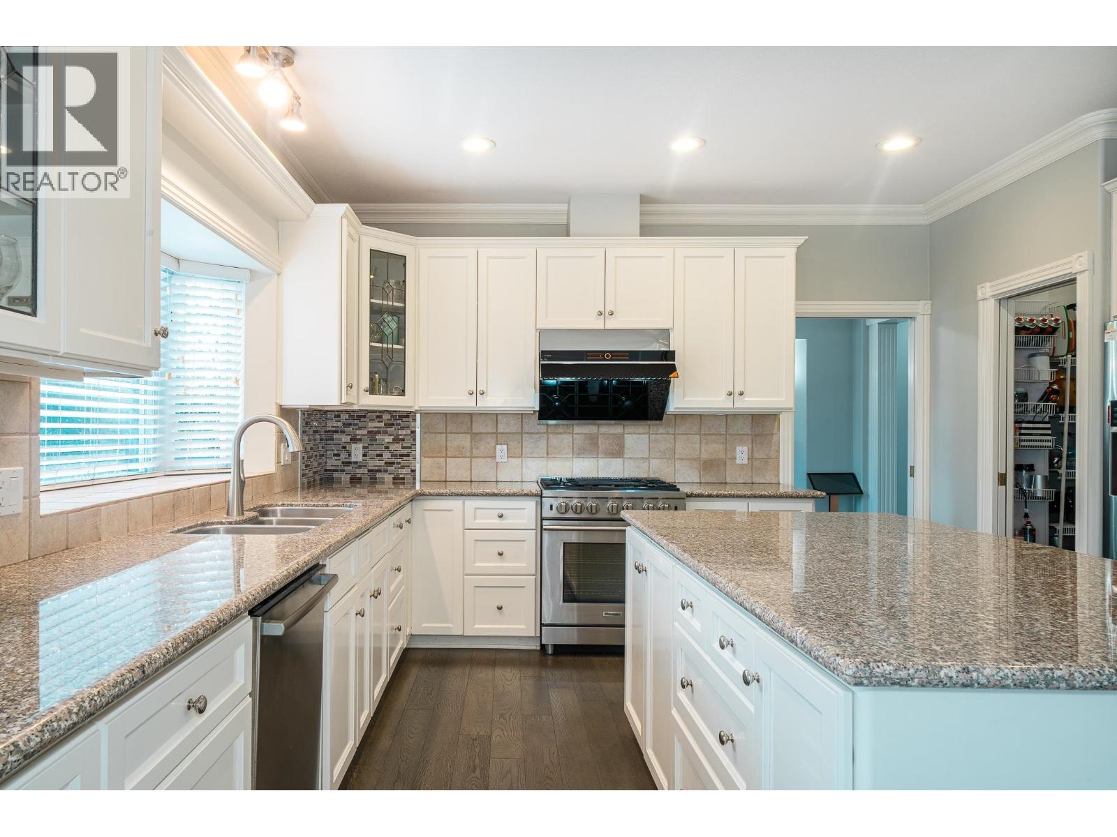 2126 LORRAINE AVENUE, Coquitlam