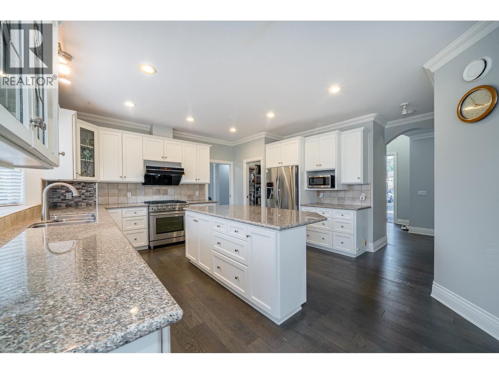 2126 LORRAINE AVENUE, Coquitlam