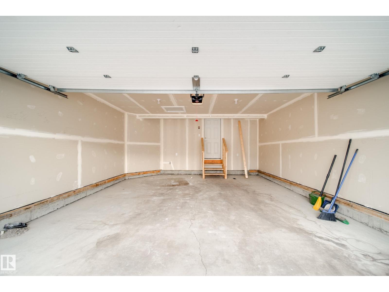 2838 152 AV NW, Edmonton