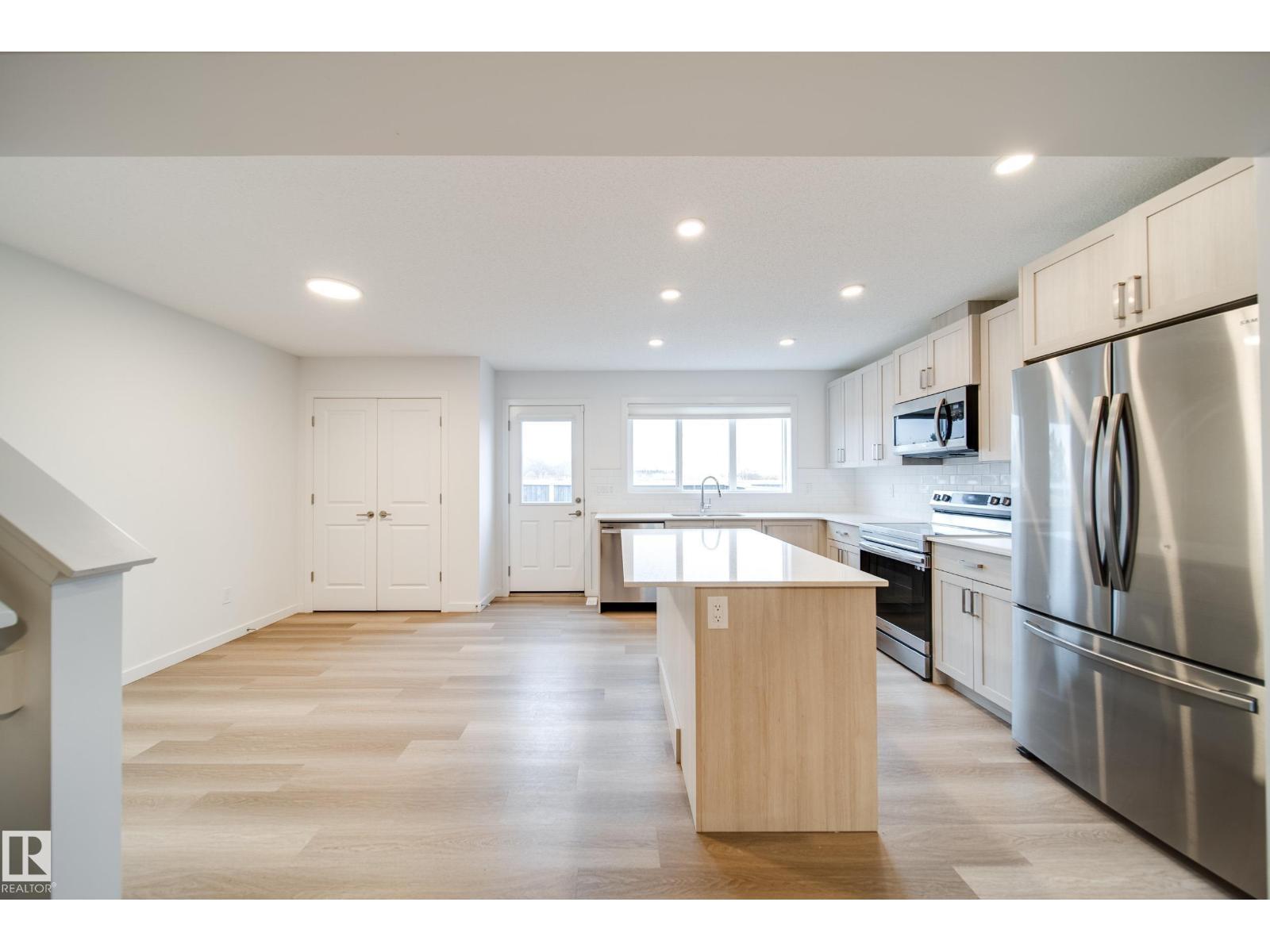 2838 152 AV NW, Edmonton