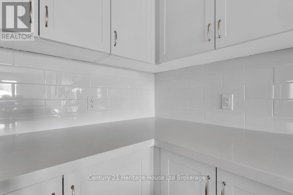 30 SEATON CRESCENT - 6