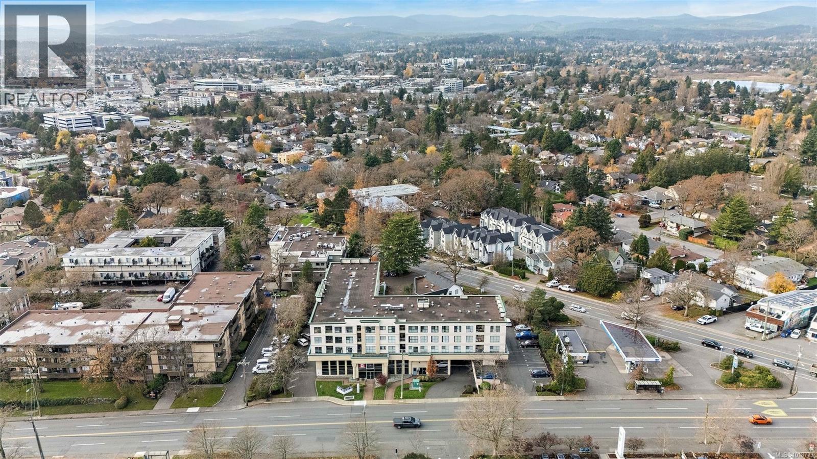 209 3460 Quadra St, Victoria