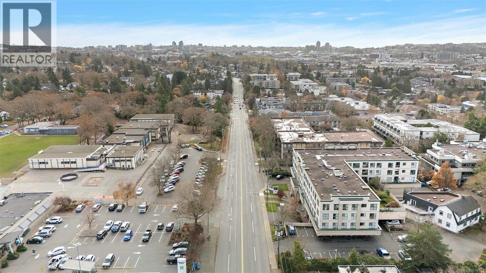 209 3460 Quadra St, Victoria