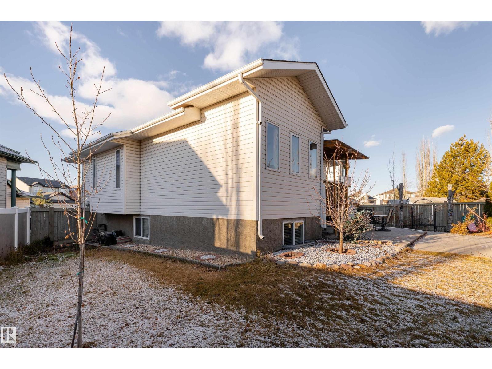 2813 32A ST NW, Edmonton