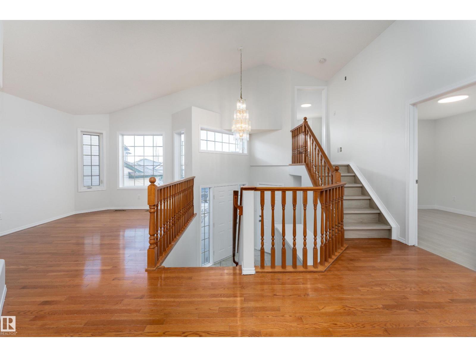 2813 32A ST NW, Edmonton