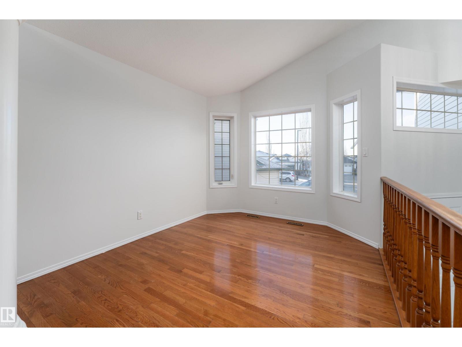 2813 32A ST NW, Edmonton