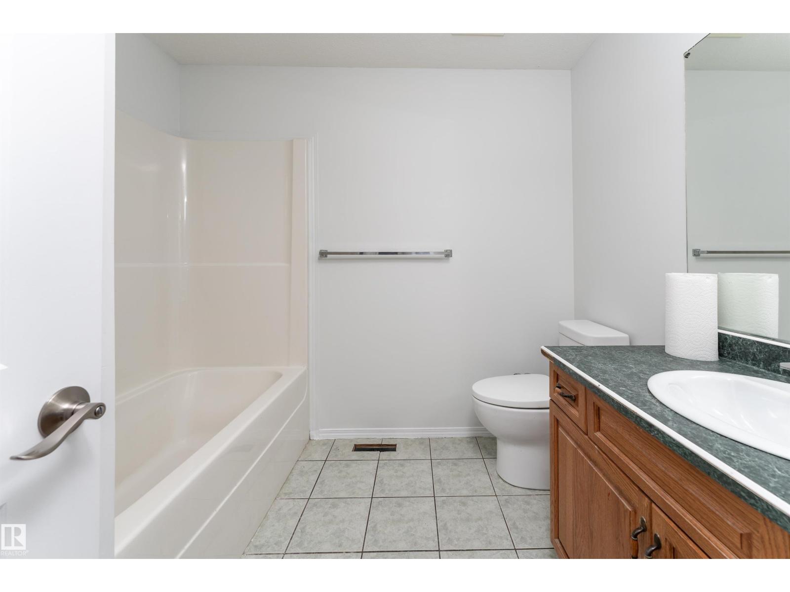 2813 32A ST NW, Edmonton