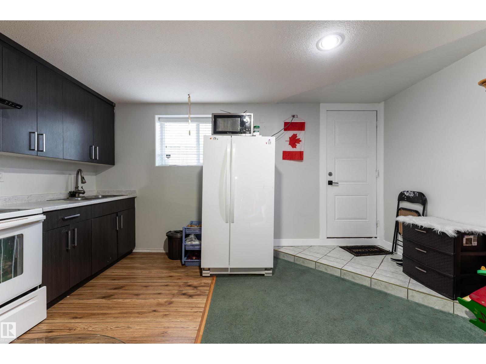 2813 32A ST NW, Edmonton