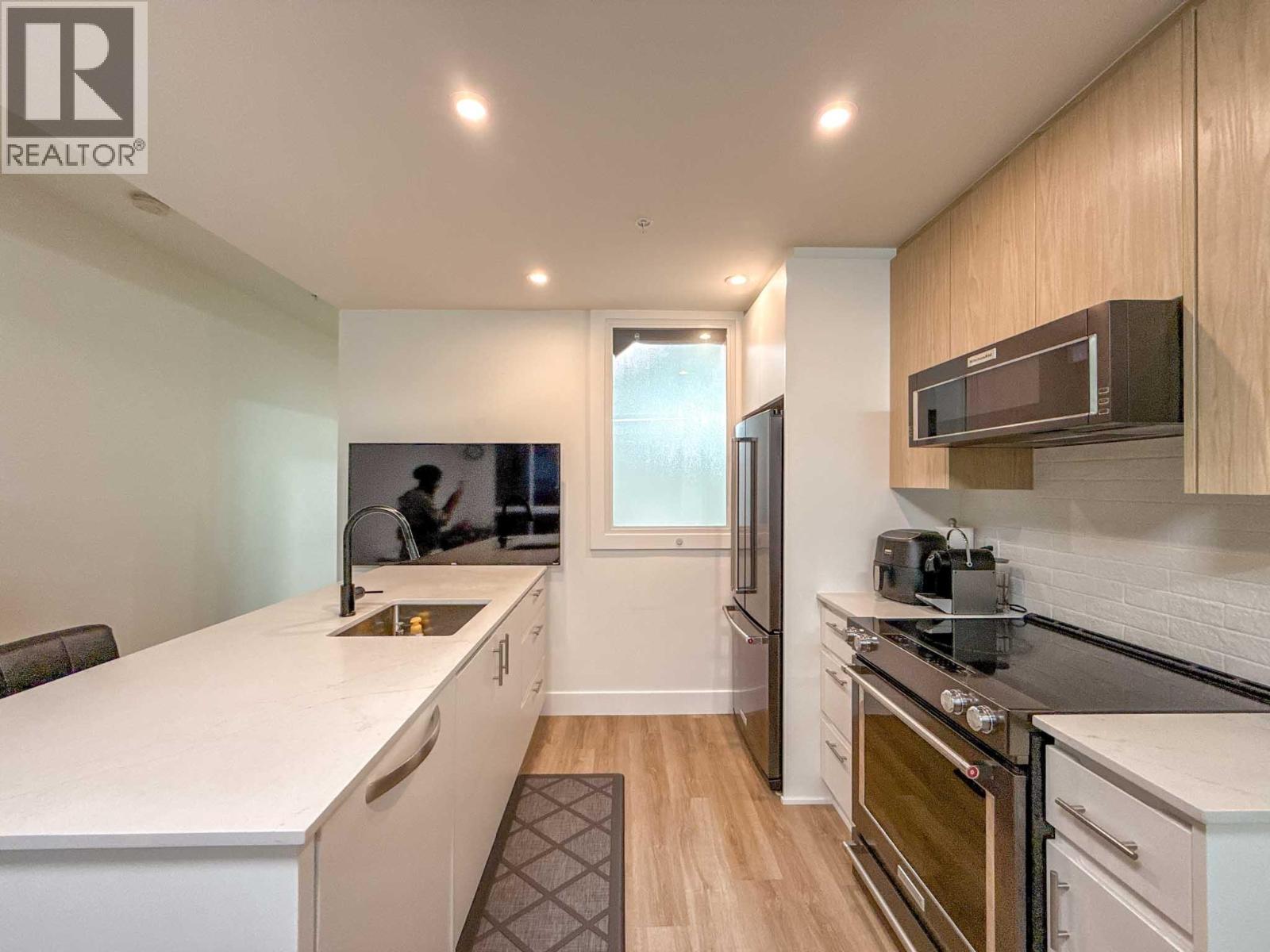 1211 2180 KELLY AVENUE, Port Coquitlam