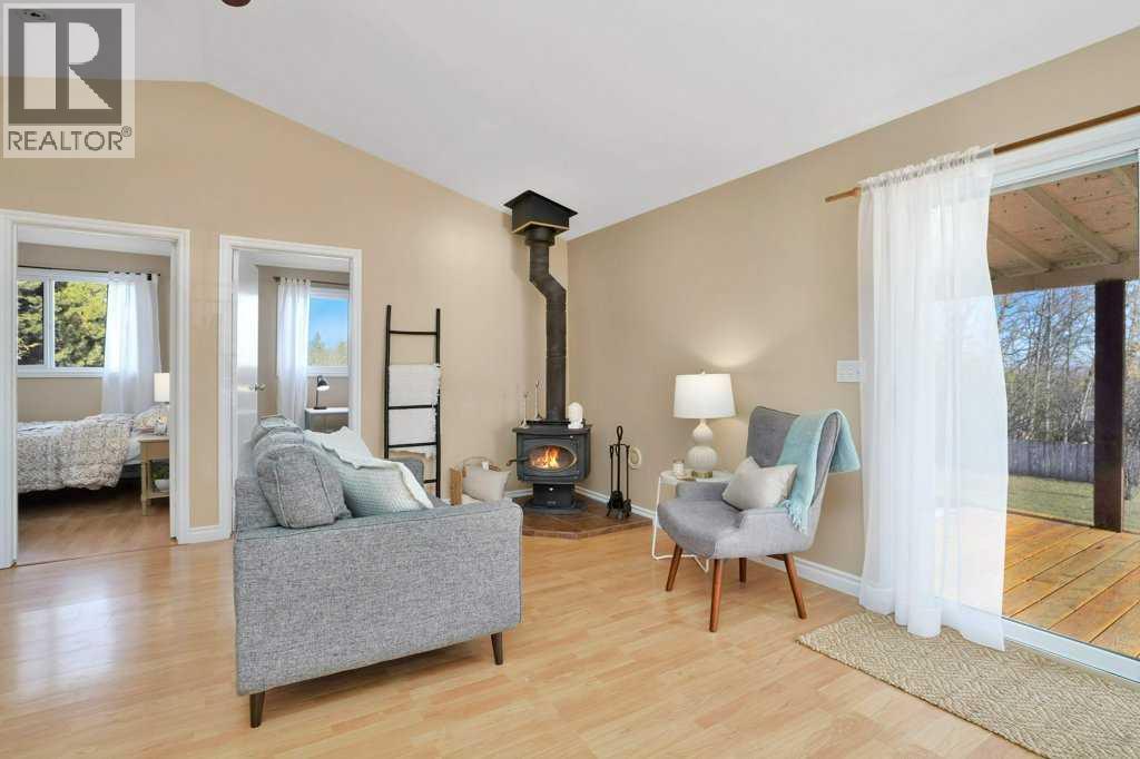 Single Family House Bungalow for Sale in  Sunnyside Drive Sunnyside Rural Ponoka County 