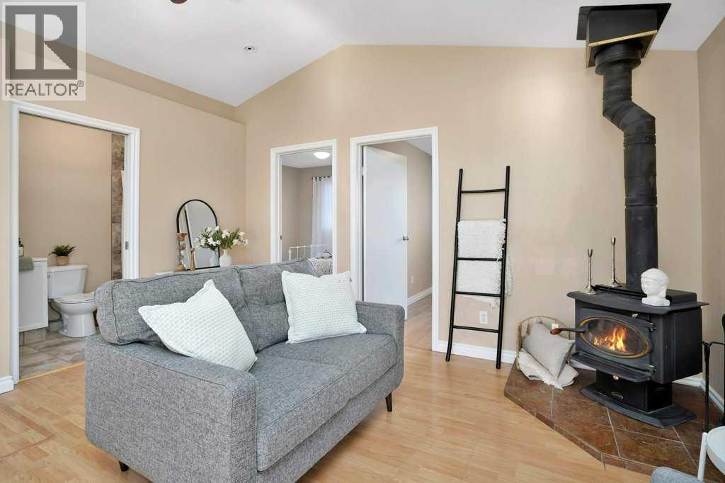 Single Family House Bungalow for Sale in  Sunnyside Drive Sunnyside Rural Ponoka County 