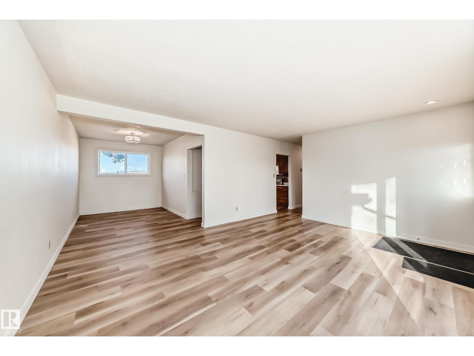 8108 163 ST NW, Edmonton