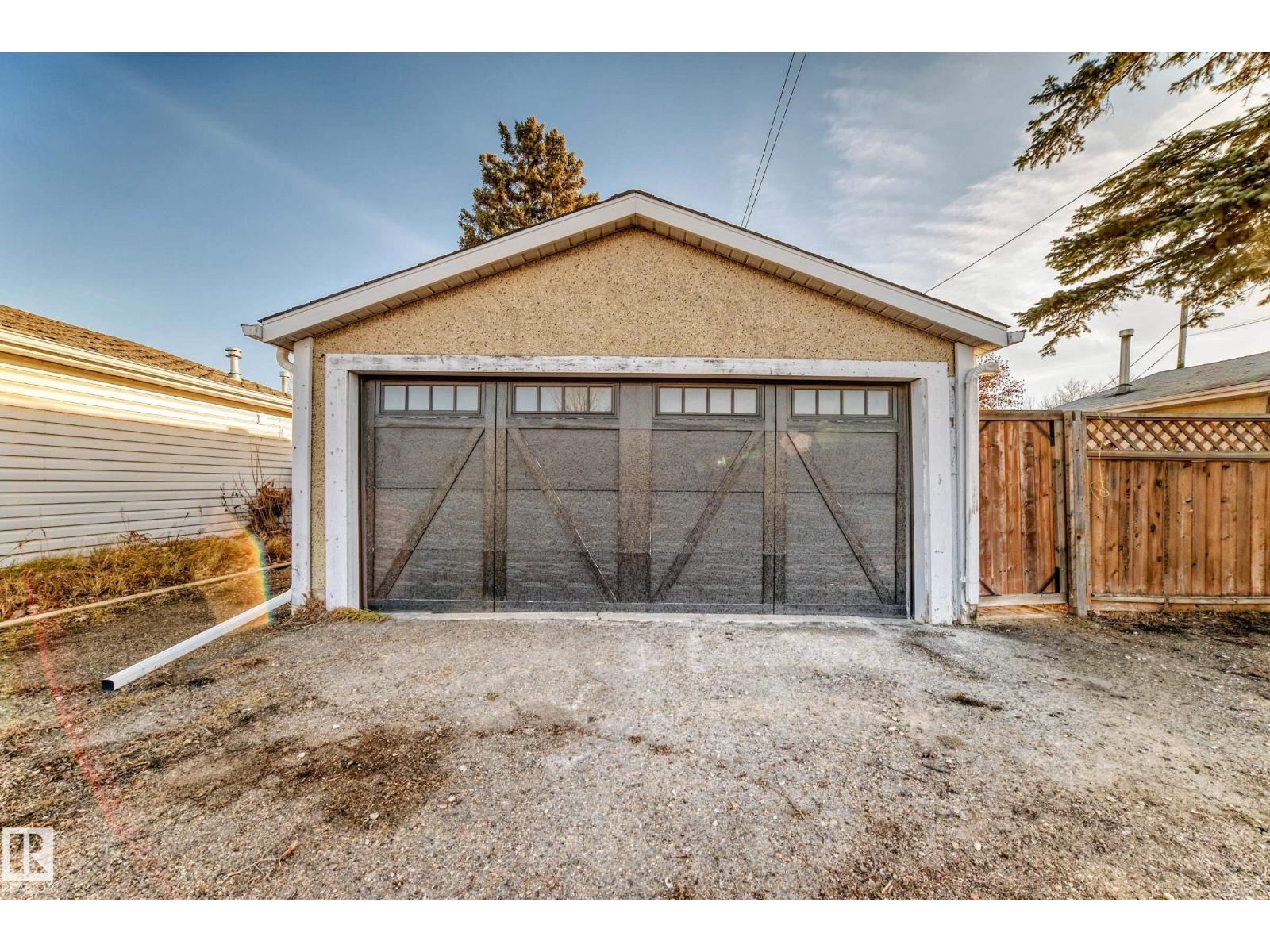 8108 163 ST NW, Edmonton