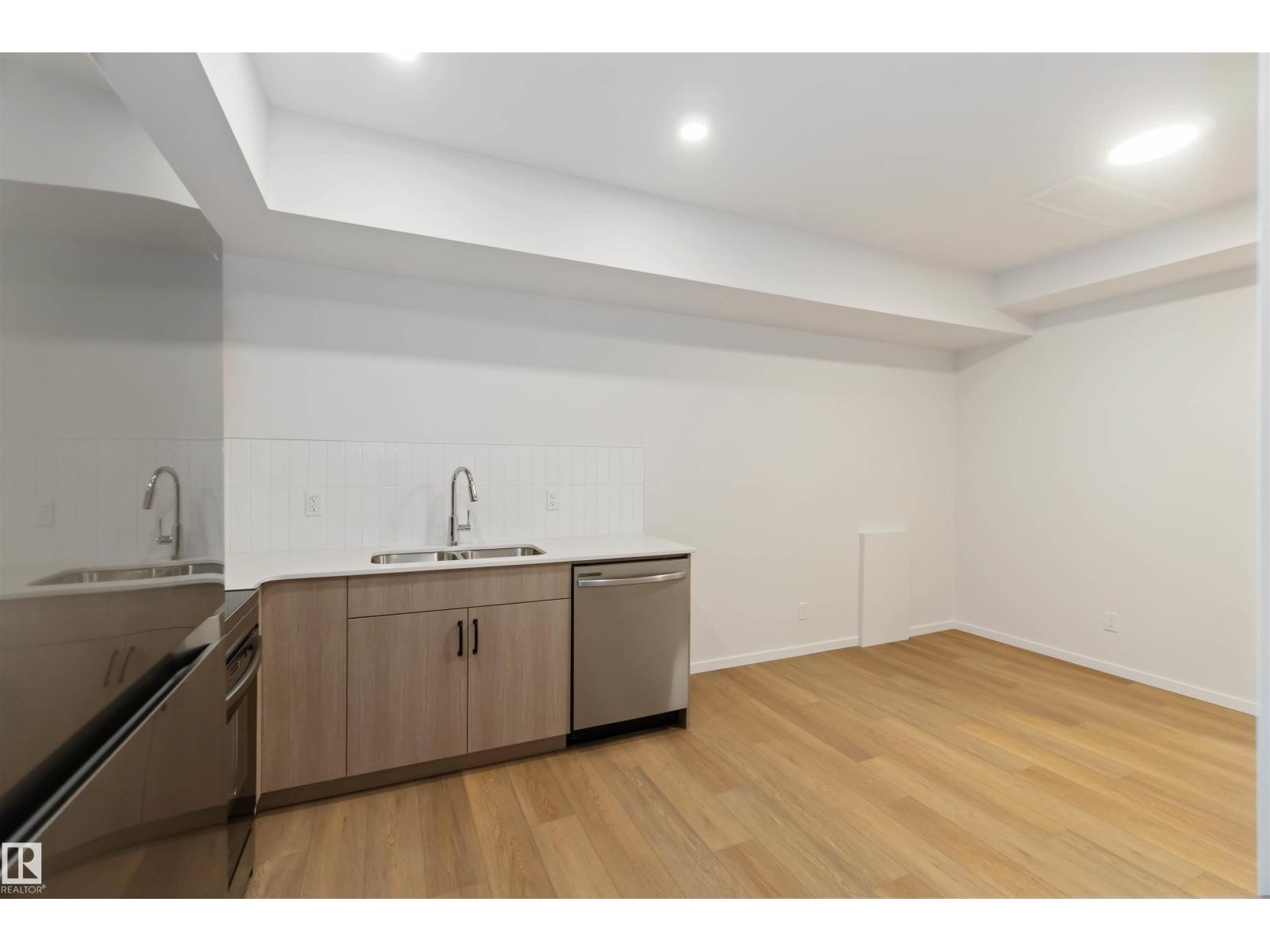 4275 KINGLET DR NW NW, Edmonton