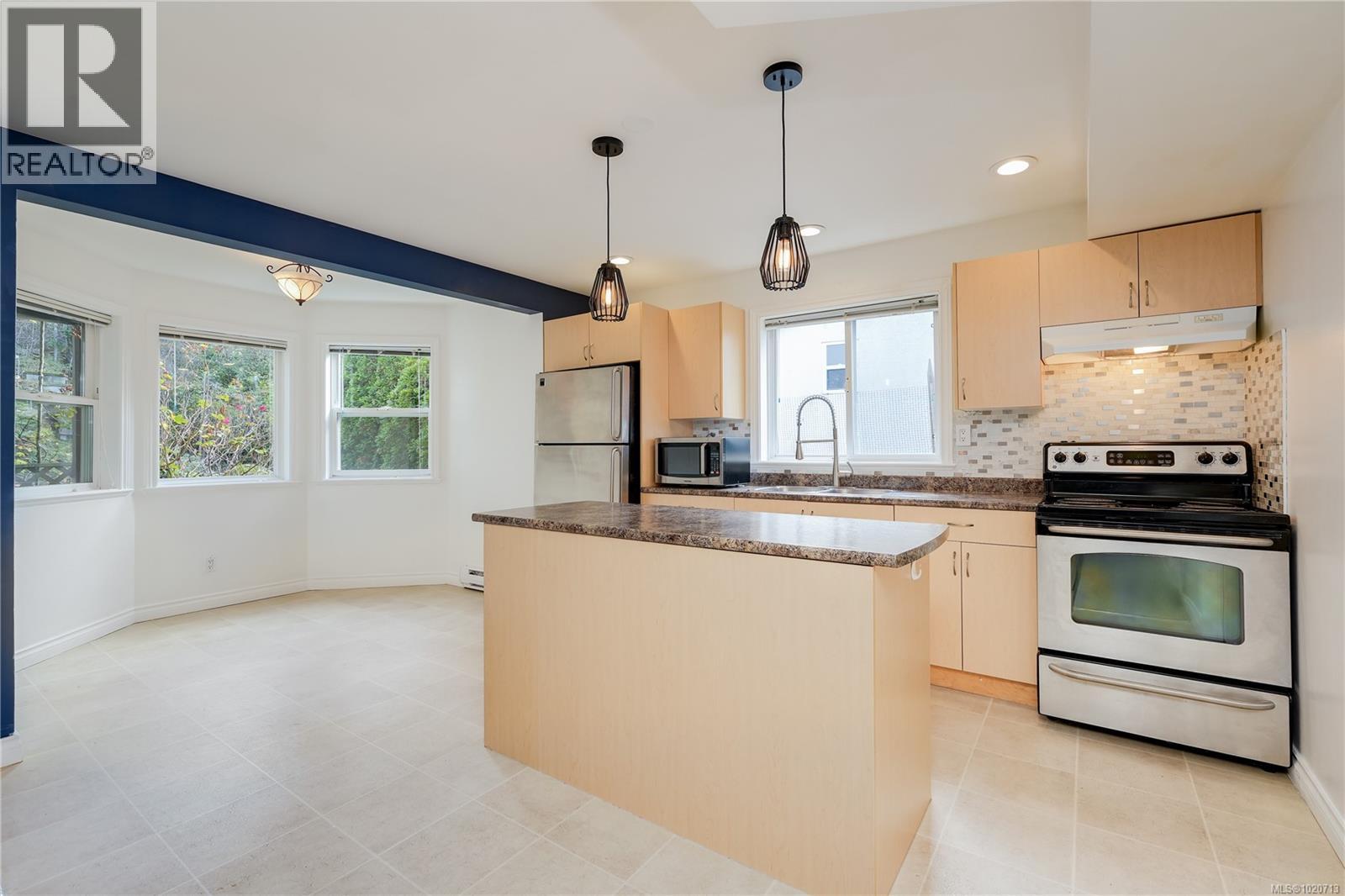 2687 Silverstone Way, Langford