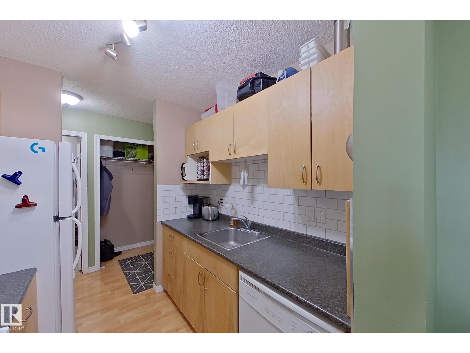 #103 9816 156 ST NW, Edmonton