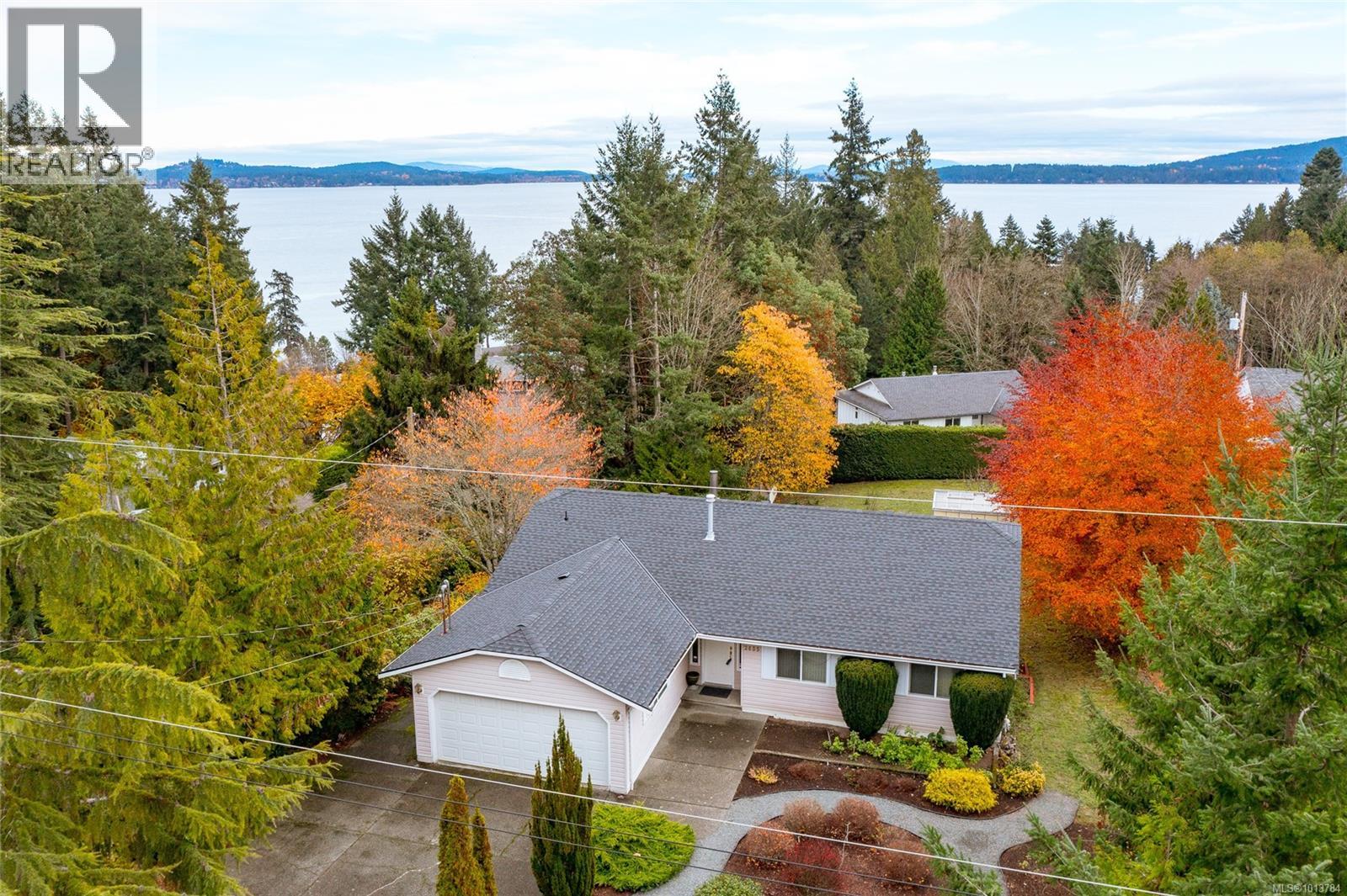 2435 Huckleberry Rd, Mill Bay