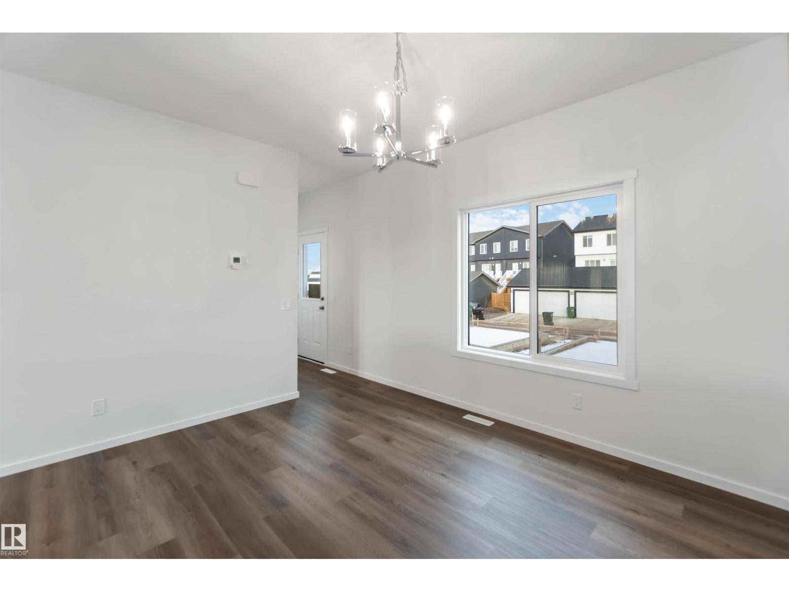 5452 Hawthorn RU SW SW, Edmonton