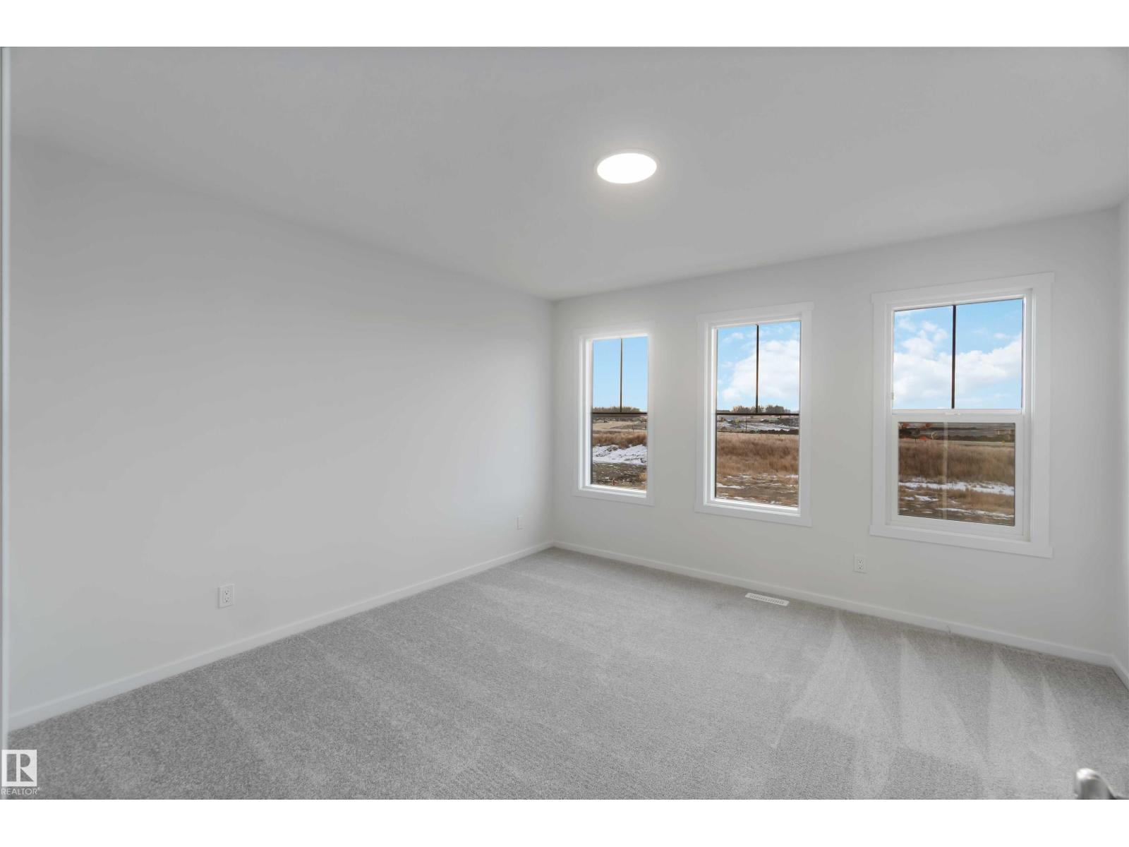 5452 Hawthorn RU SW SW, Edmonton