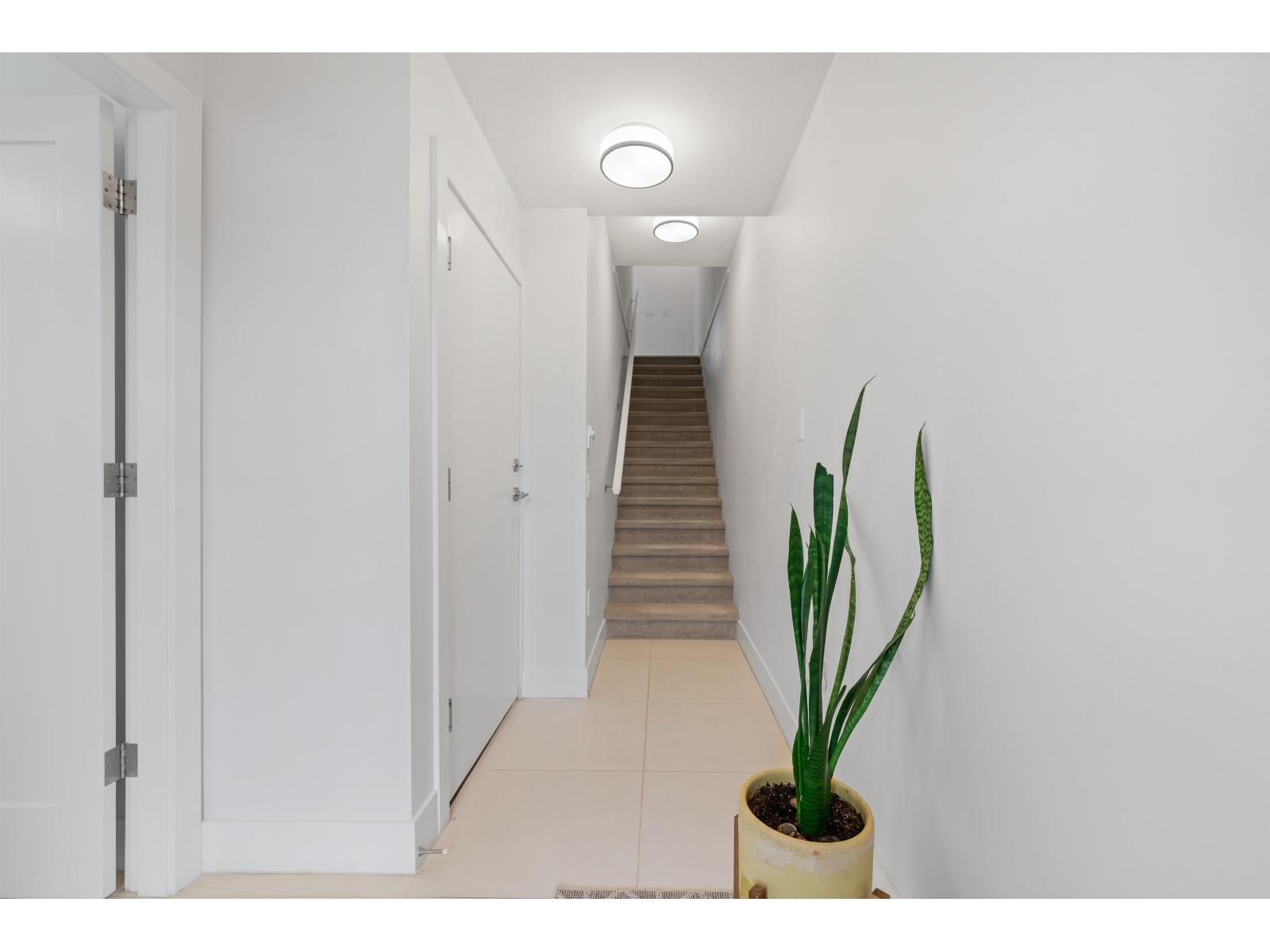 27 16685 25 AVENUE, Surrey