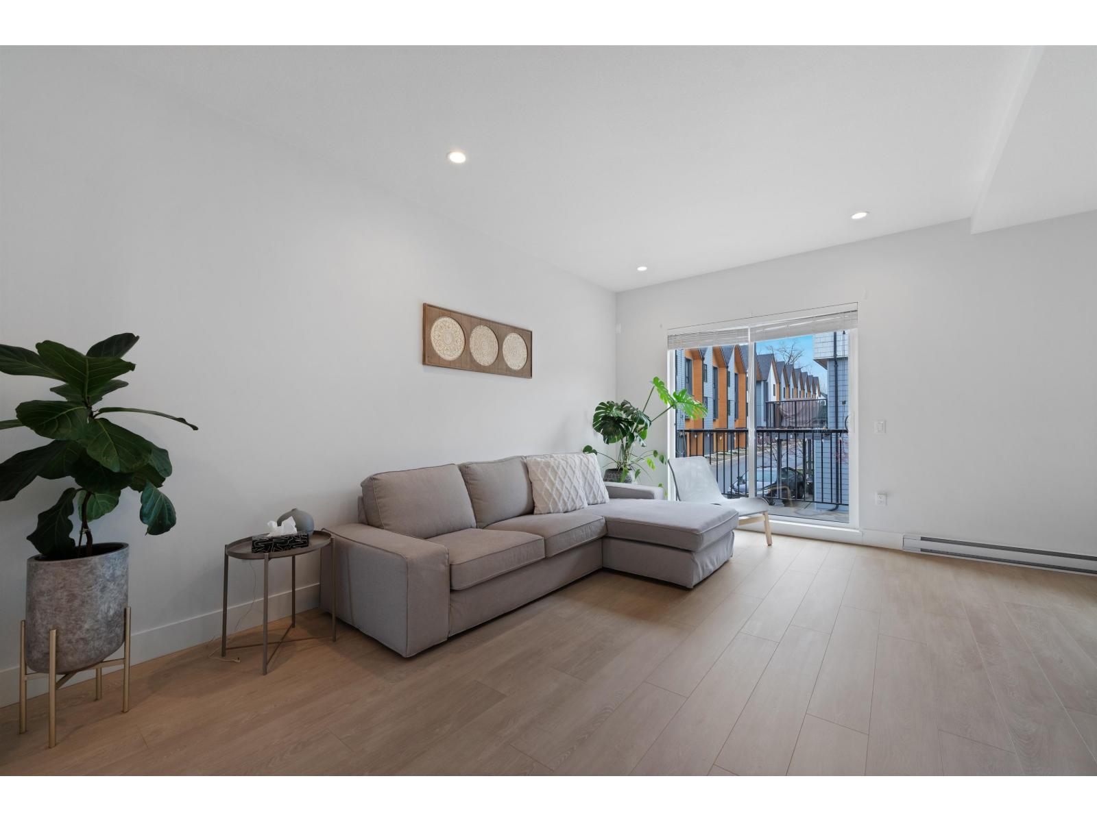 27 16685 25 AVENUE, Surrey