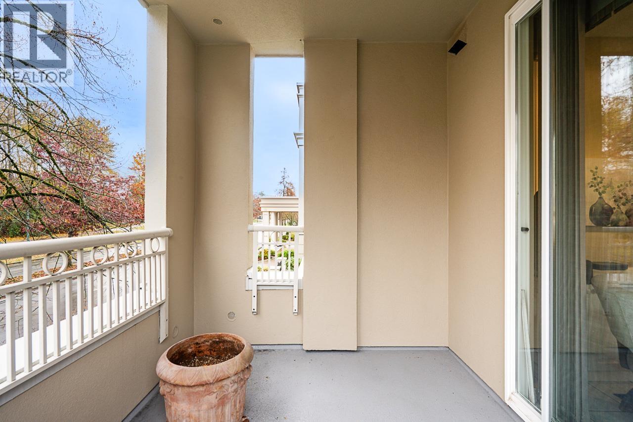 202 3098 GUILDFORD WAY, Coquitlam