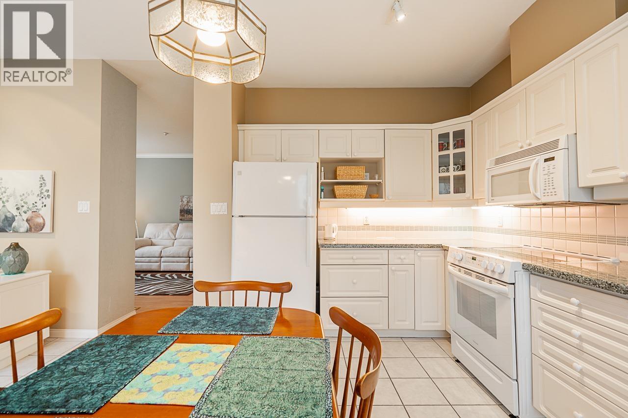 202 3098 GUILDFORD WAY, Coquitlam