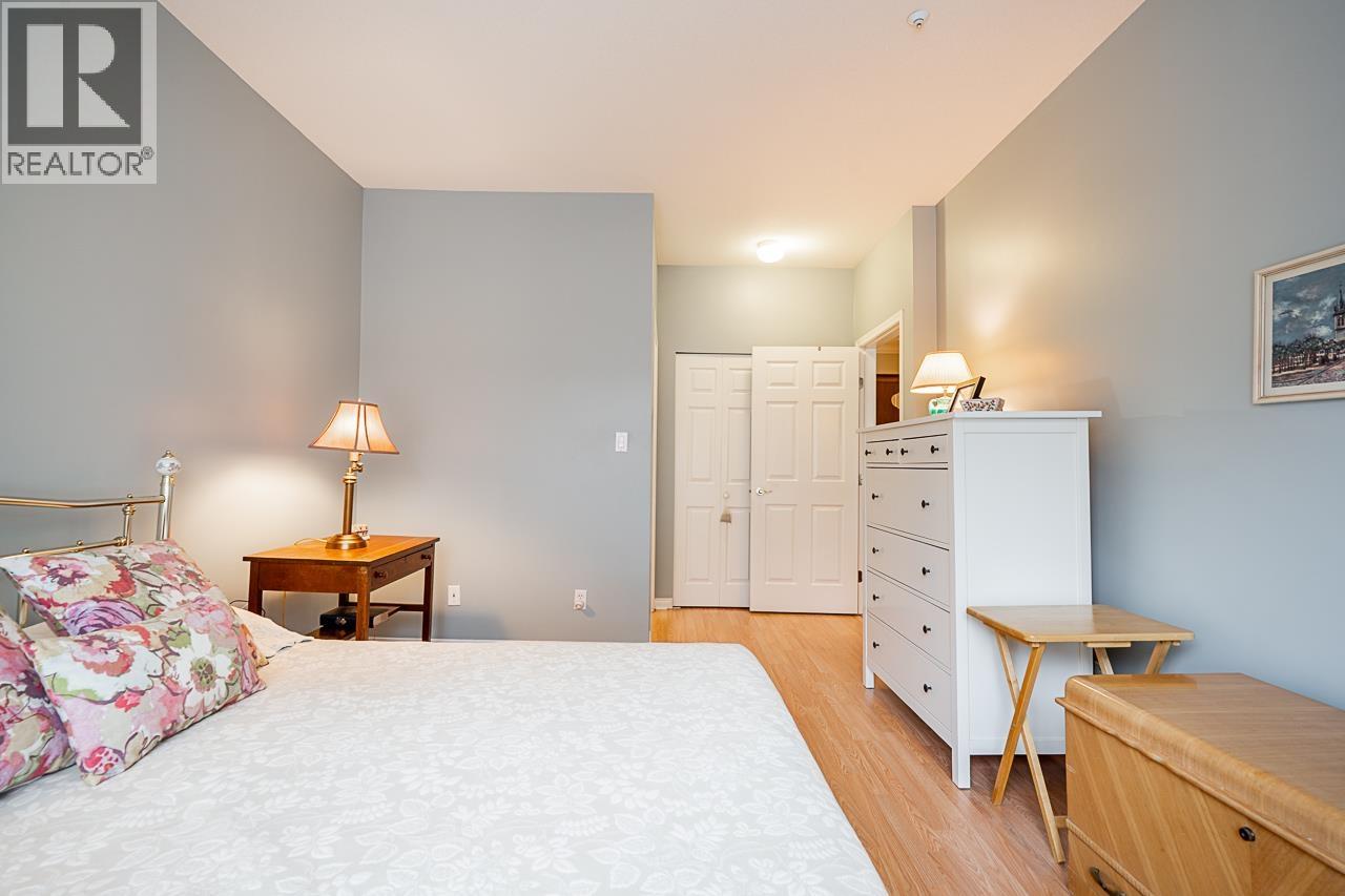 202 3098 GUILDFORD WAY, Coquitlam