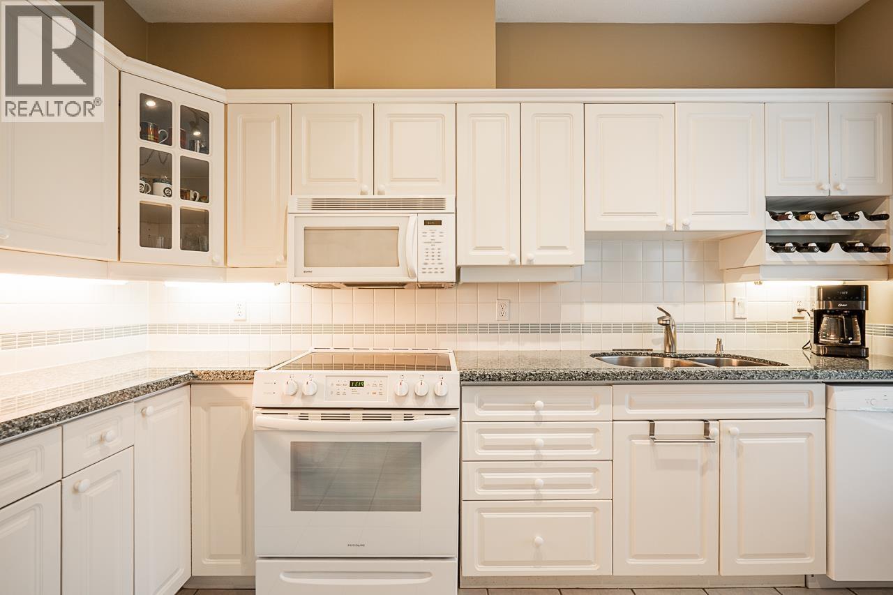 202 3098 GUILDFORD WAY, Coquitlam