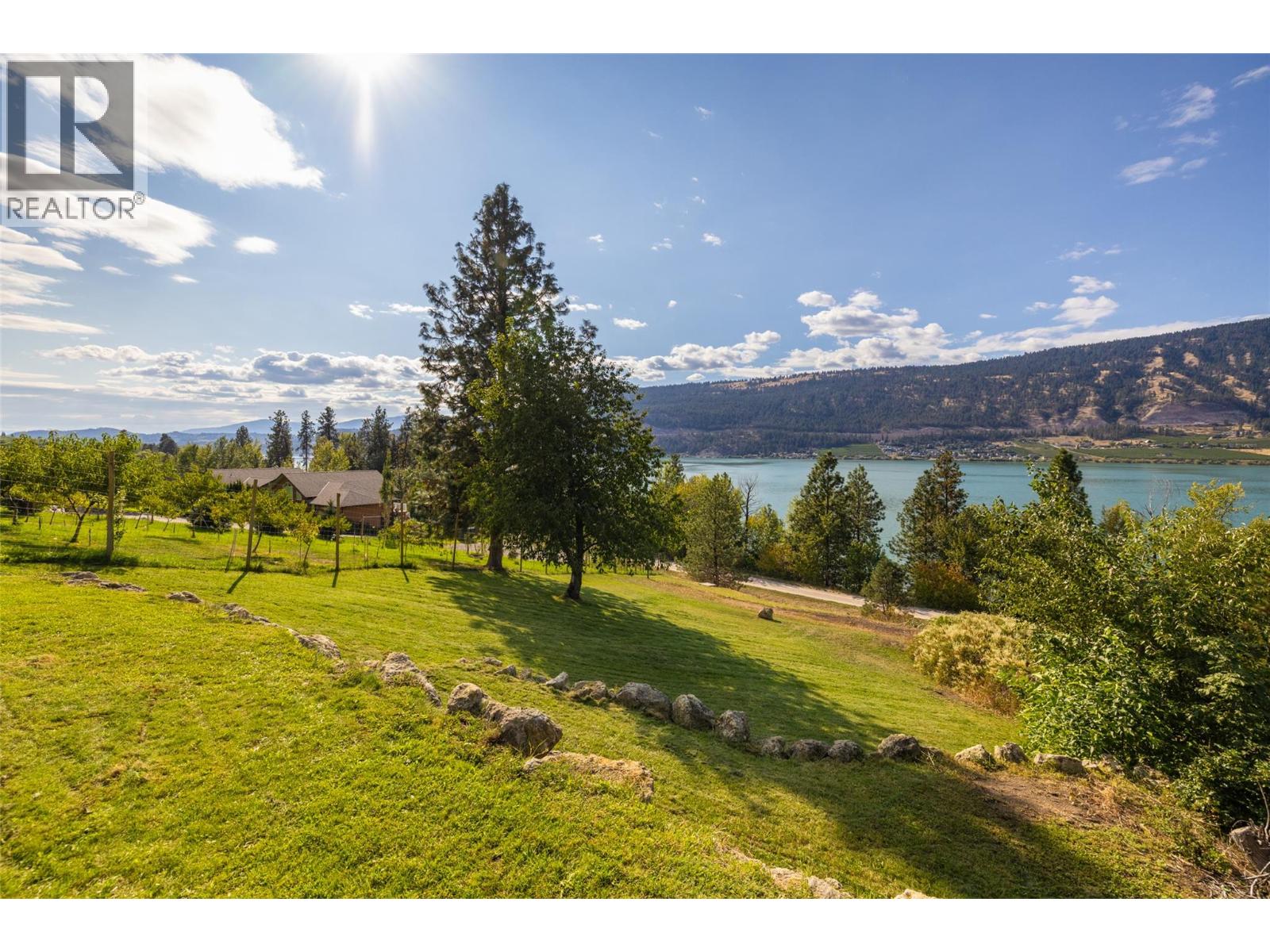 14876 Oyama Road, Oyama