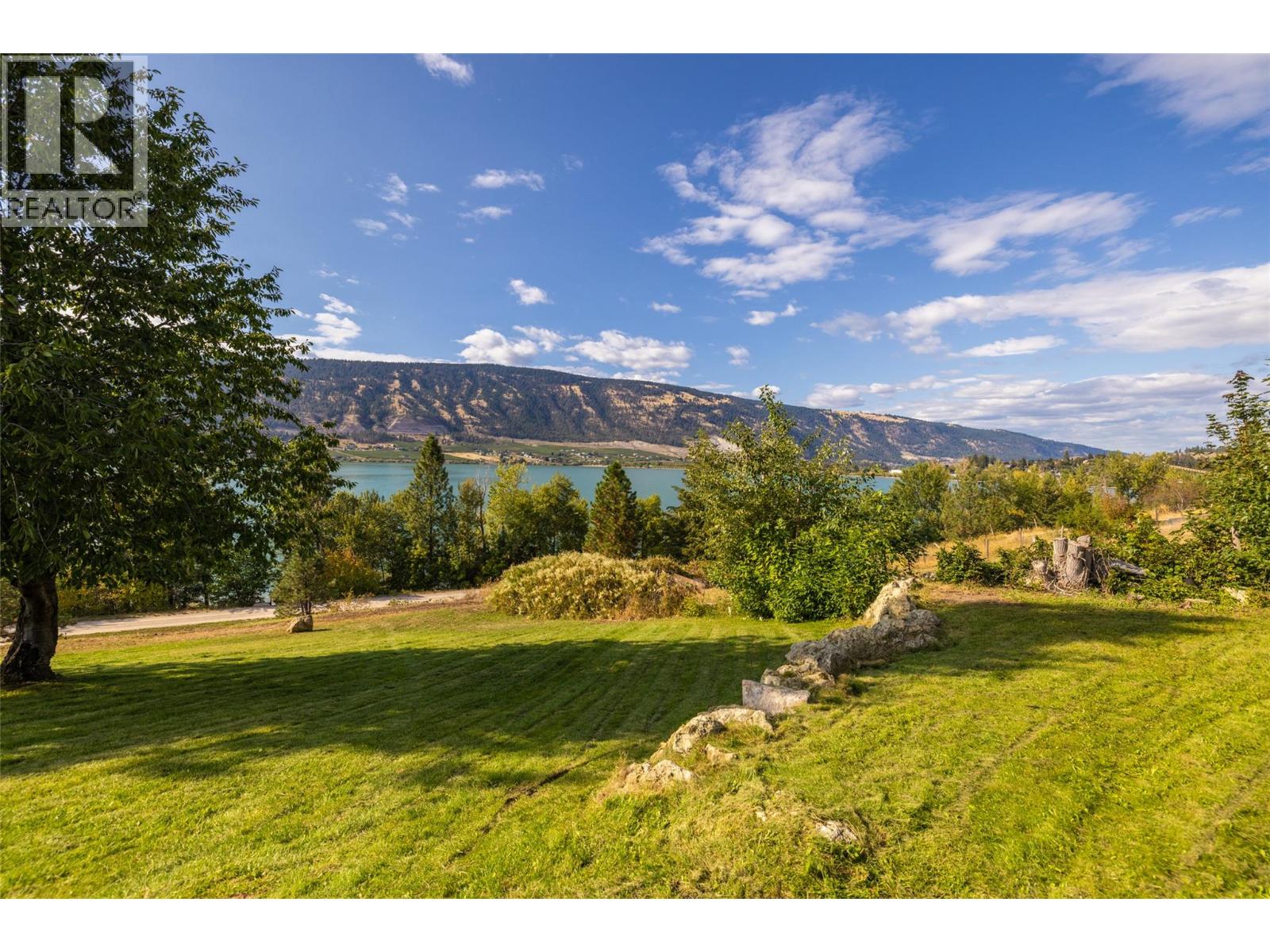 14876 Oyama Road, Oyama