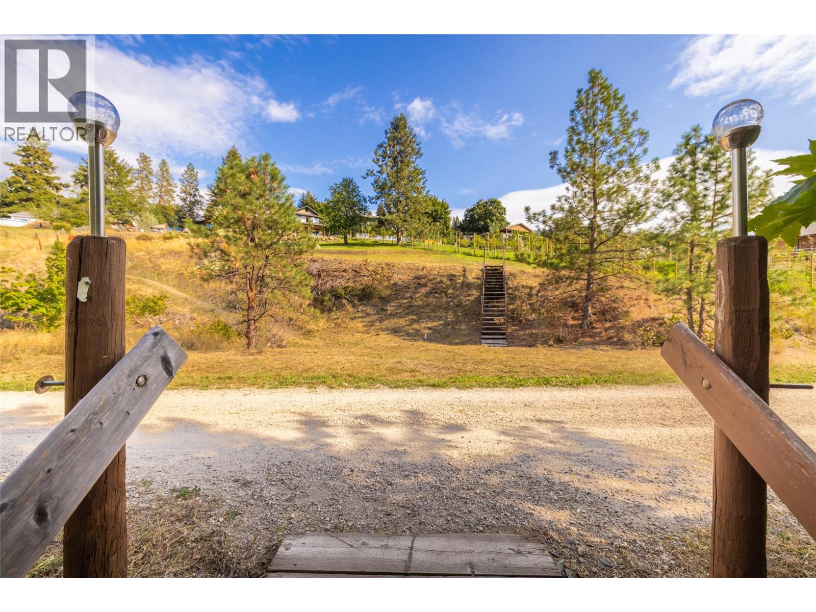 14876 Oyama Road, Oyama