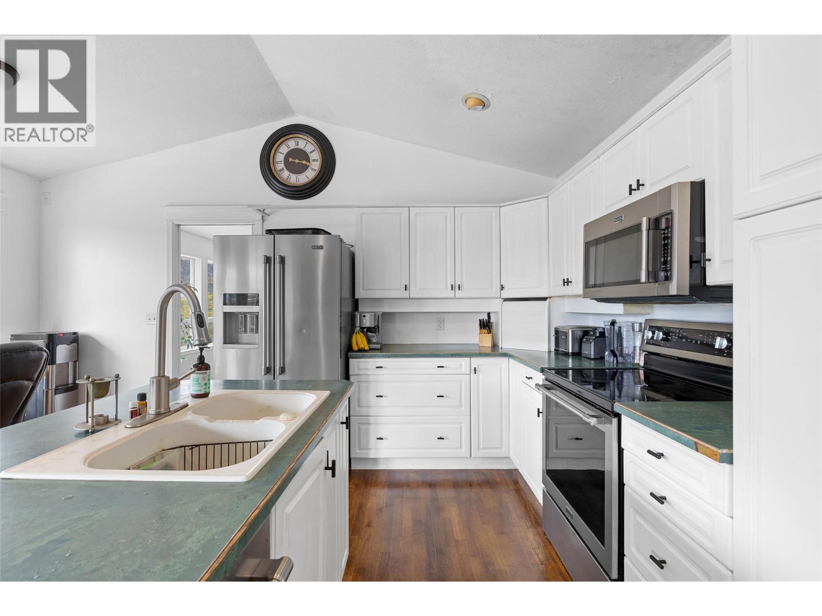 14876 Oyama Road, Oyama