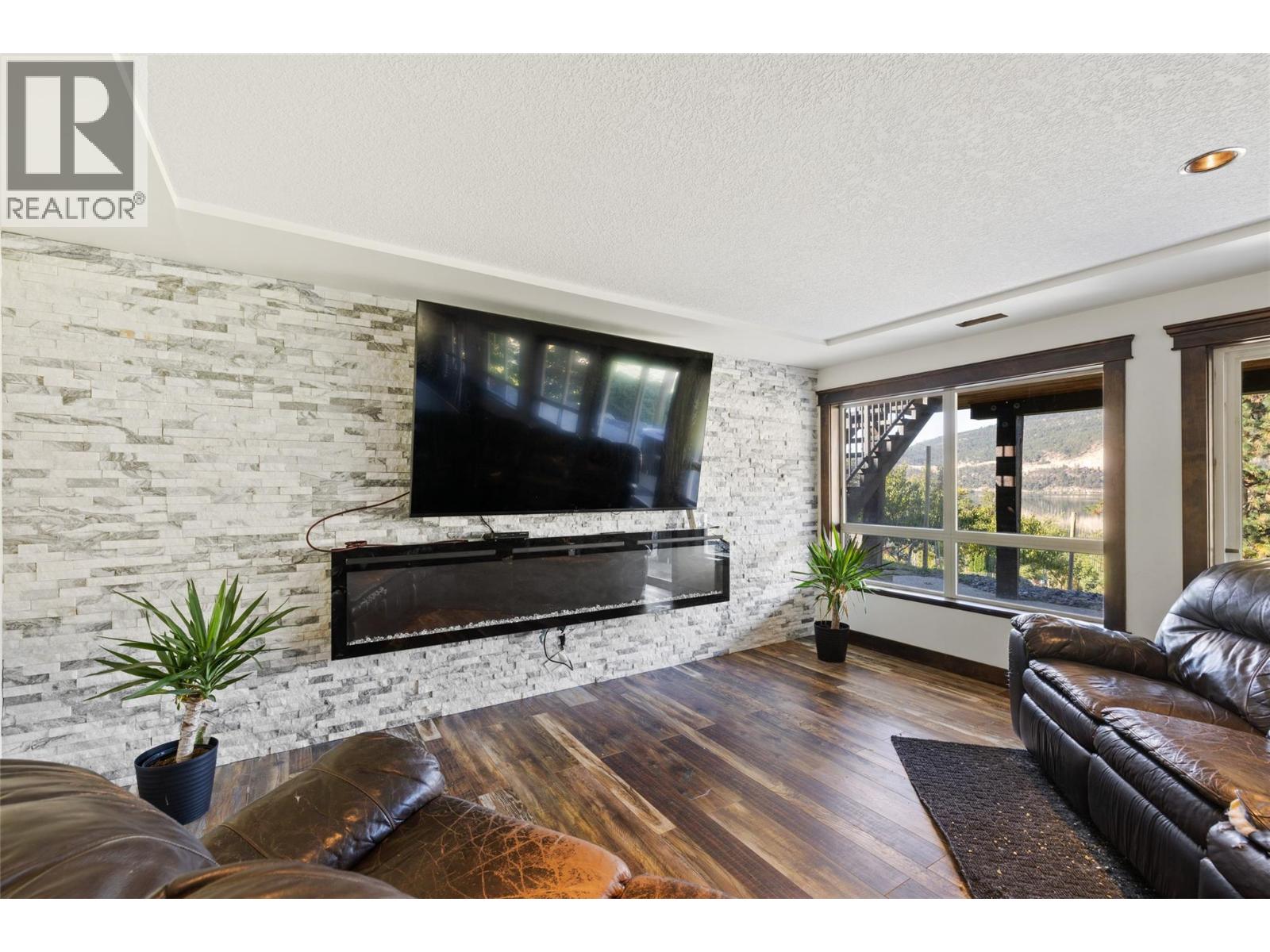 14876 Oyama Road, Oyama