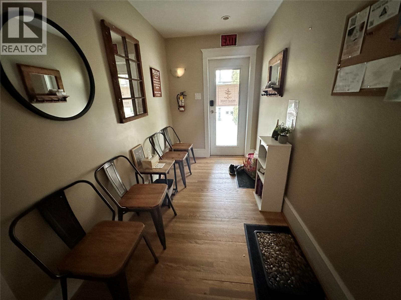  214 11th Avenue, Castlegar