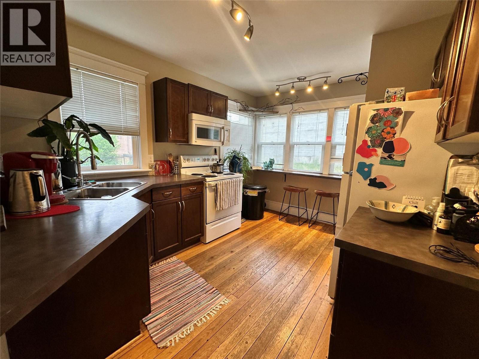  214 11th Avenue, Castlegar