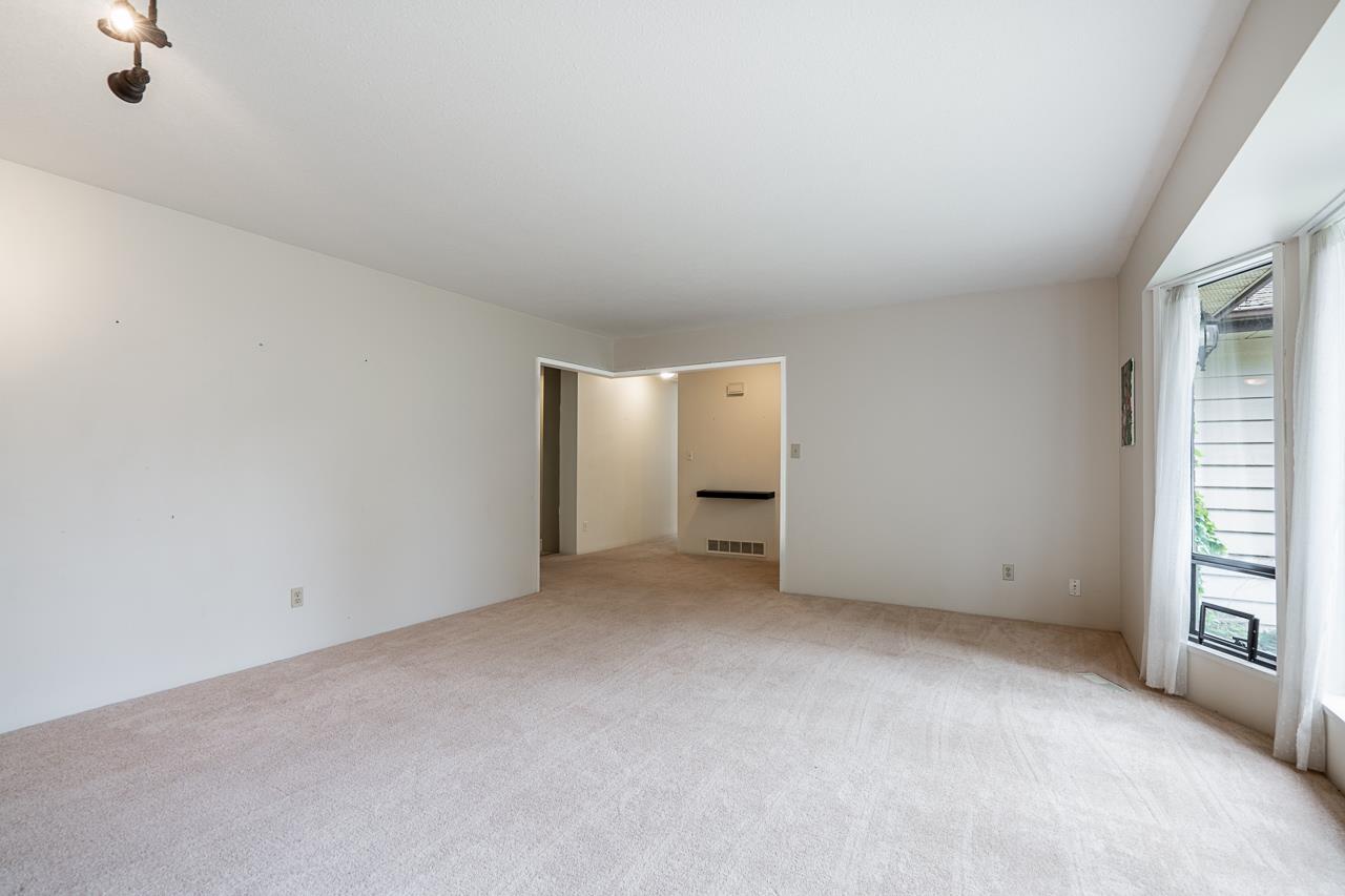 16112 10 AVENUE, Surrey