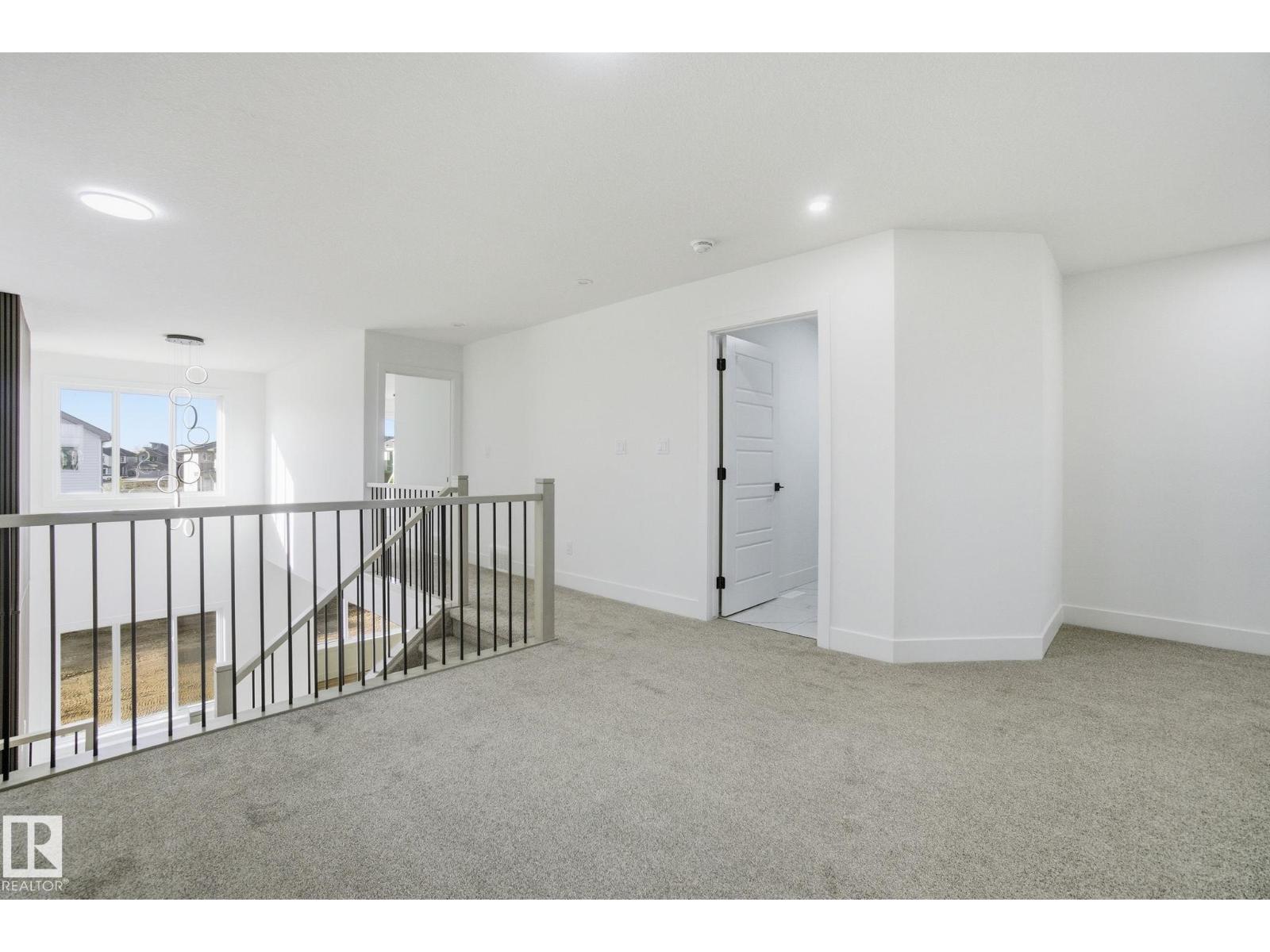 2536 210 ST NW, Edmonton